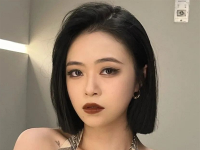 个性一刀切直短发 清纯性感颜值兼具