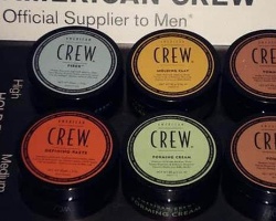 头发硬用发胶还是发蜡？建议使用发蜡，定型效果会更好