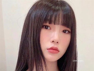 高级中长直发染发 张扬个性时尚显白