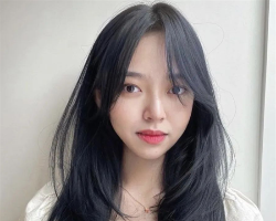高层次中长发 渐层剪清爽时髦