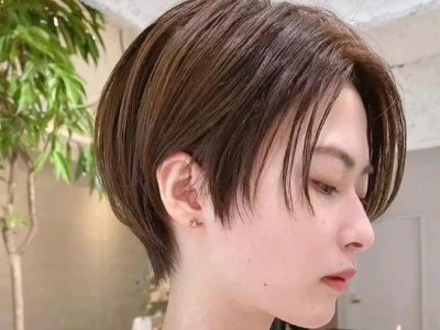 帅气日系短发发型 甜酷女生短发有点潮