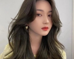 女生最美烫发发型 这几款长发烫十分抢眼