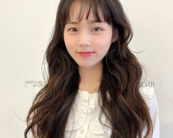 2022造型烫发型精选 唯美显嫩长卷发推荐