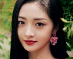 女生显气质长直发 直发披发发型推荐