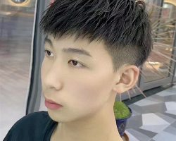 渣男锡纸烫正流行 让你变时尚帅哥