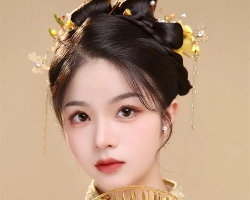 温婉端庄中式新娘 眼角眉梢亦是柔情