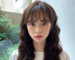 长发怎么弄有气质 蓬松卷VS长直发你爱哪一款