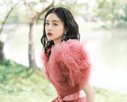 阚清子洋气中长发造型 百搭时髦你也可以这么美