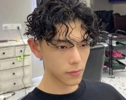 男士新款烫短发模板 帅气时尚最有范