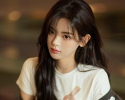 适合圆脸女生的发型 长发披发又美又甜