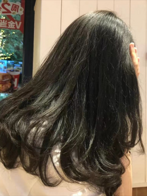 中长发梨花头设计 优雅文艺巨减龄
