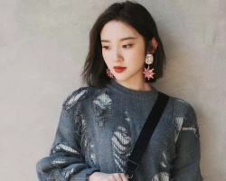 唐艺昕甜美中短发 优雅迷人超减龄