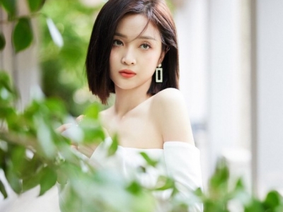 吴宣仪一刀切短发 可盐可甜清爽利落