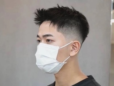 露额男生短发发型模板 清爽利落彰显男士气魄