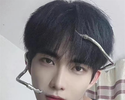 微分碎盖头短发 年轻男生热门发型