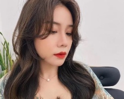 女生烫什么发型不显老 八款时尚长卷发任你选