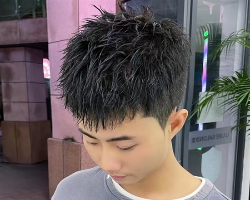 颜值担当男神必备 帅气清爽摩根烫