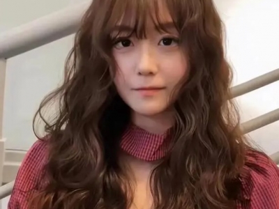 时尚优雅女生烫发图片 最流行的长卷发发型