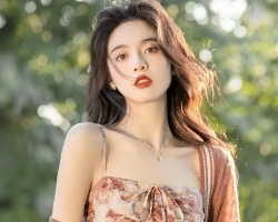 女神复古卷发型 自带滤镜超好看