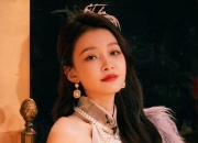 孙怡复古风格造型大片 长发半扎又美又撩人