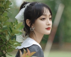 少女感马尾扎发造型 减龄可爱打造学院风