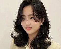 最显气质的外翻烫 女生发尾烫一烫美翻天
