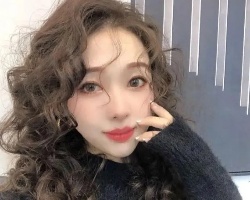 人气最高的烫发造型 蓬松卷发秃头女必备