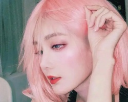 显白粉色染发效果图 时尚少女粉又美又甜