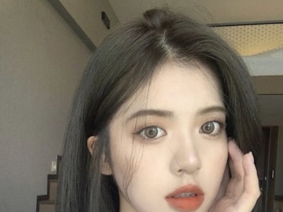 直发女生适合什么发型 肩上短发减龄又百搭