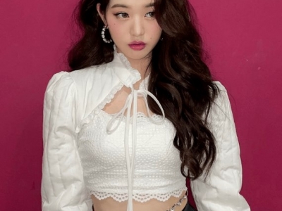 长卷发怎么分好看 中分长卷发女神专属