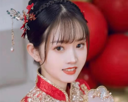 中式秀禾盘发新娘 端庄优雅清新好看