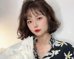 高人气齐脸烫造型 俏皮洋气秒变精致girl