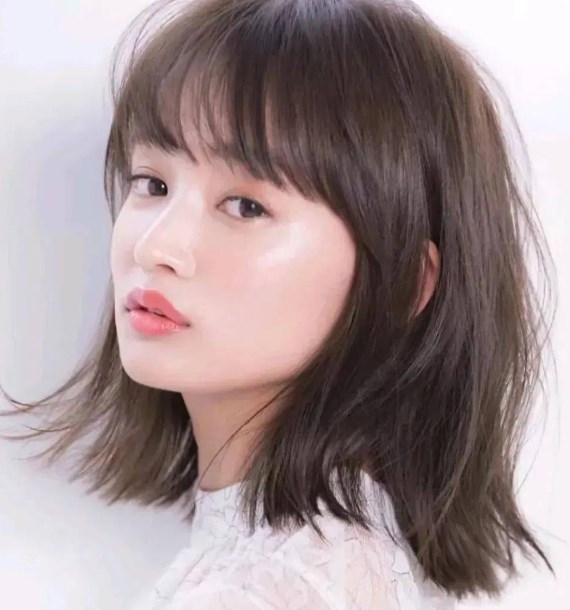 长脸女生发型图片大全 时尚显嫩修颜又百搭