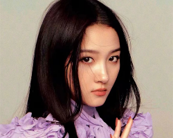 气质动人黑长直 女明星同款直发