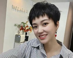 最抢眼的狗啃刘海短发 独特个性又美又酷