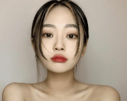 女生头发染哪里好看 网红刘海染发型别错过