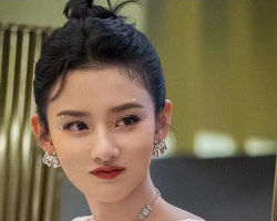 可盐可甜刘海推荐 胎毛刘海减龄修发际线
