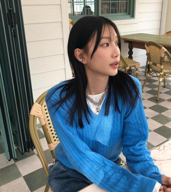 鹅蛋脸适合什么发型 直发中长发清新文艺