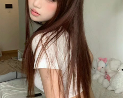 日常发型打理方法 轻松打造出轻盈感