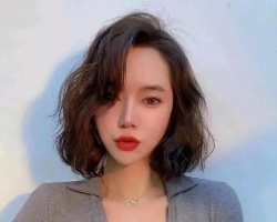 好看洋气中短卷发设计 不挑脸型谁烫都很美