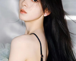 经典黑长直发型 永远不会过时