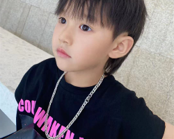 小男孩个性狼尾发 炫酷时髦帅气吸睛