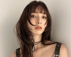 女生层次感发型范本 灵动俏皮摆脱沉闷感