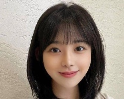 鹅蛋脸剪什么发型好看 中长发型百搭减龄