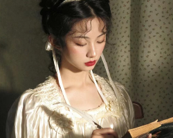 清新百搭丝带盘发 落落大方不失高级感