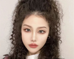 蓬松拉美卷发型 欧美混血风烫发