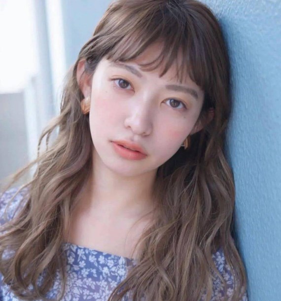 女生长脸发型图片大全 时尚修颜气质迷人