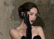 金晨复古盘发造型 高级优雅绝美迷人