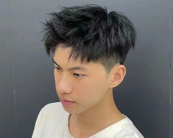 男生热门烫发推荐 清爽立体钢夹烫