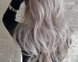 时尚高级银灰色发色 唯美个性超显白